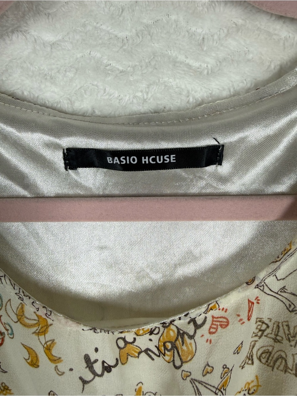 BASIO HCUSE  Graffiti Like Dress with Sheer Arms in Cream. Authentic design 😎🔥 - Picture 3 of 12